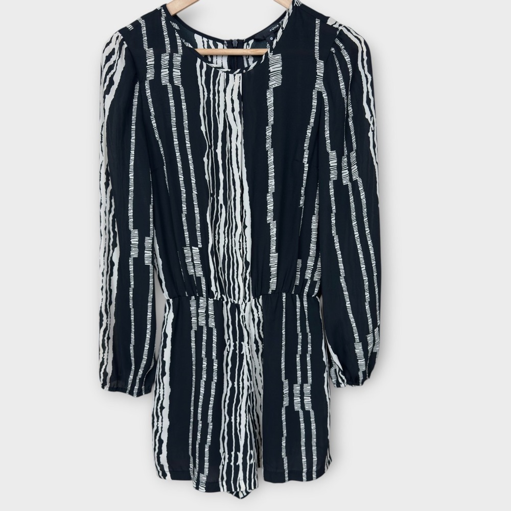 AQUA‎ Romper Womens S Black White Excellent Long Sleeve Abstract Stripe Zip Back